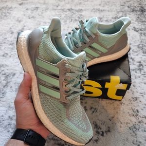 Ultraboost 2.0 "Lady Liberty"